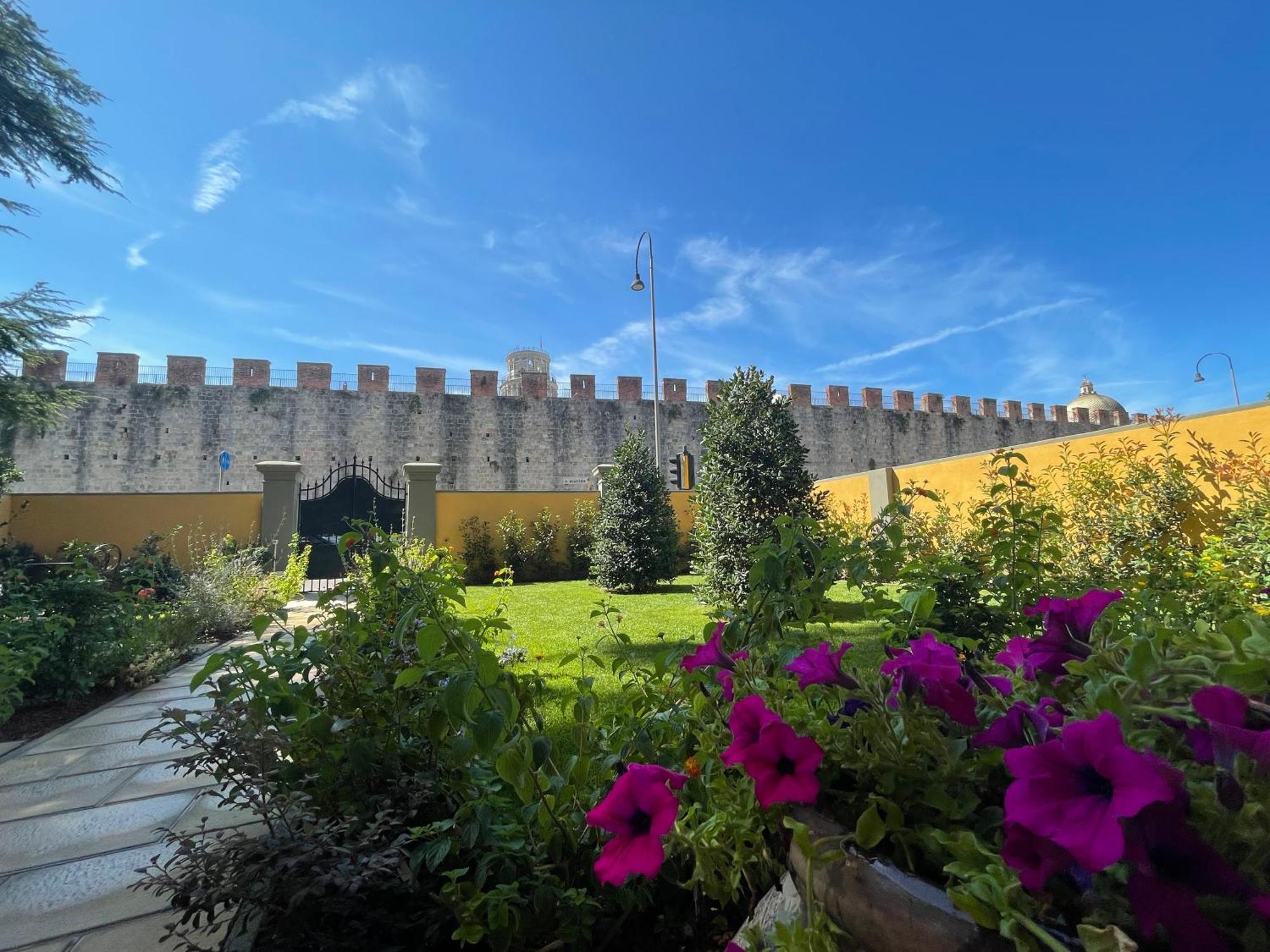 Villa Natalina B&B Pisa Bagian luar foto